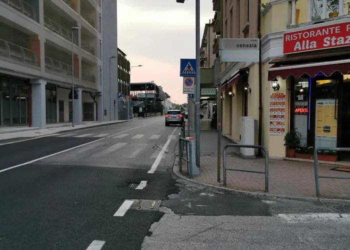 Dimora Station Couette-café Venise